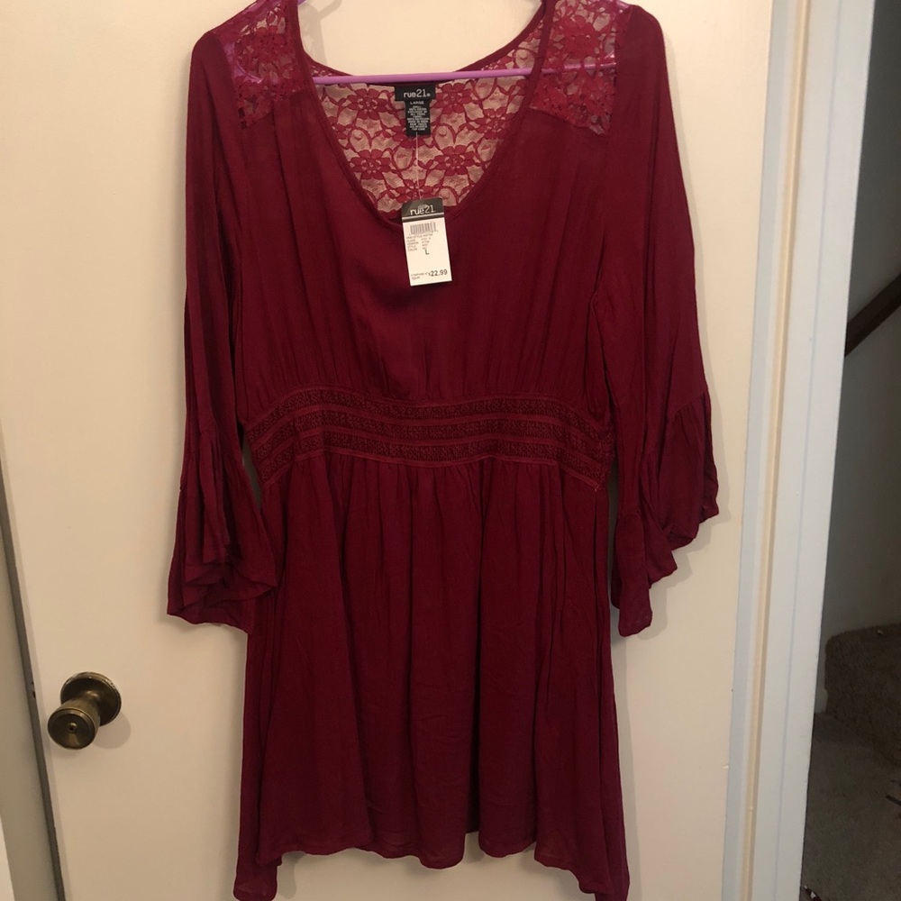 NWT - lace detailed dress!